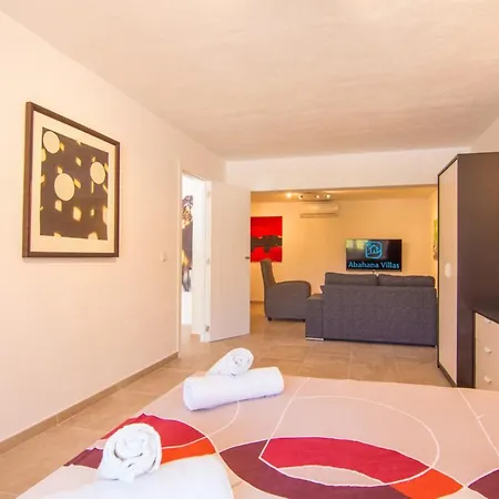 Abahana Villas Casaverano *